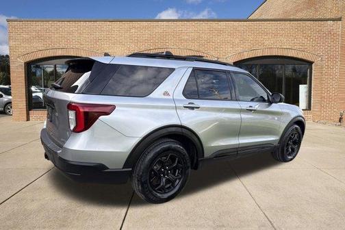 Iconic Silver Metallic 2022 Ford Explorer Timberline