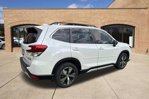 Crystal White Pearl 2020 Subaru Forester Touring