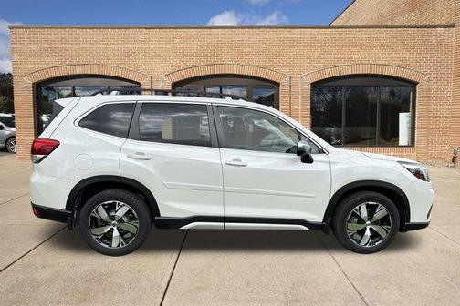 Crystal White Pearl 2020 Subaru Forester Touring