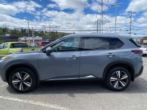 Boulder Gray Pearl 2022 Nissan Rogue SL