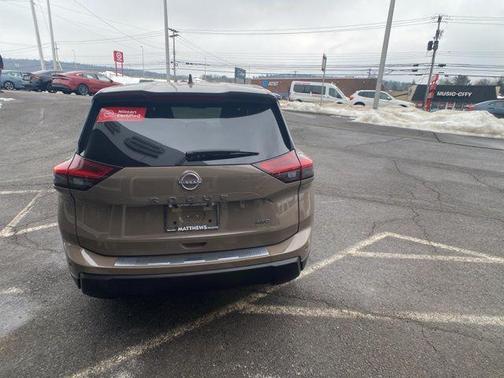 2025 Nissan Rogue SV