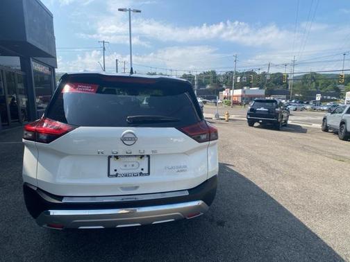 2022 Nissan Rogue Platinum
