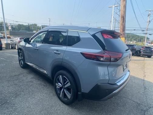 2022 Nissan Rogue SL
