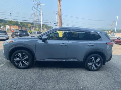 2022 Nissan Rogue SL