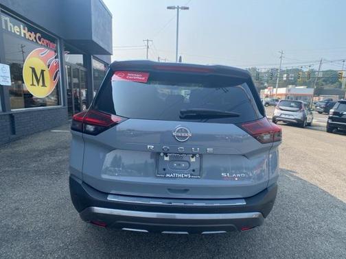 2022 Nissan Rogue SL