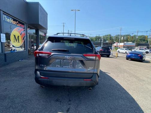 2025 Toyota RAV4 Hybrid XLE Premium