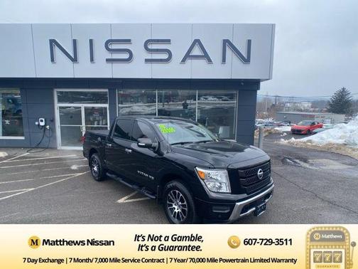 2020 Nissan Titan SV