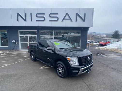 2020 Nissan Titan SV