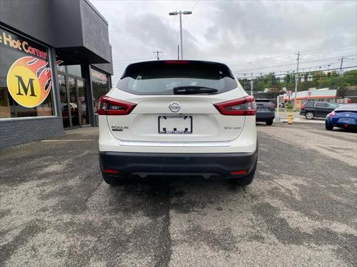 2021 Nissan Rogue Sport SV