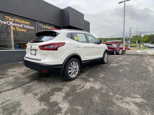 2021 Nissan Rogue Sport SV