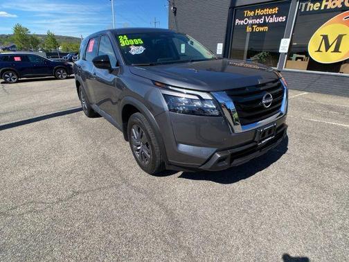Gun Metallic 2024 Nissan Pathfinder S 4WD