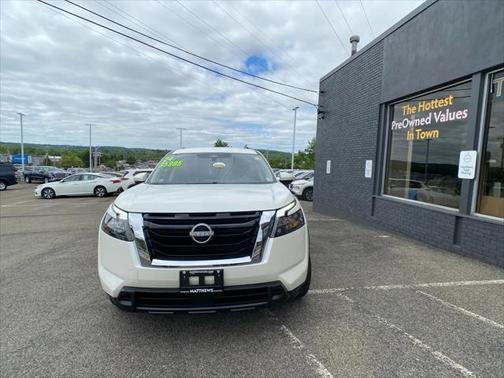 2024 Nissan Pathfinder SV 4WD