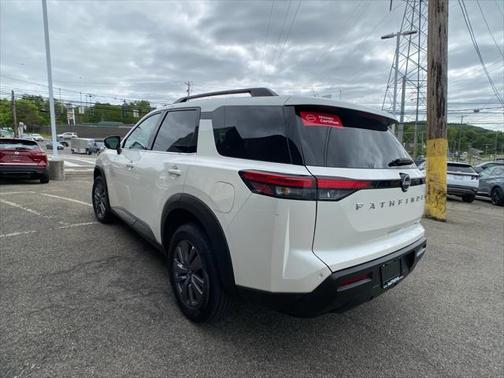 2024 Nissan Pathfinder SV 4WD