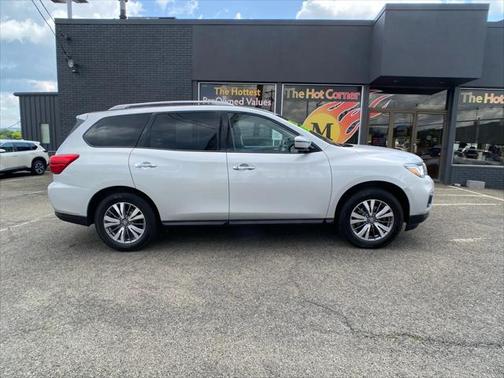 2019 Nissan Pathfinder S