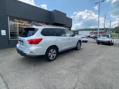 2019 Nissan Pathfinder S