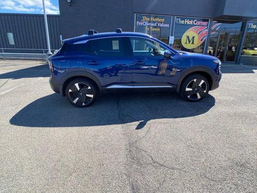 Deep Blue Pearl 2025 Nissan Kicks SR