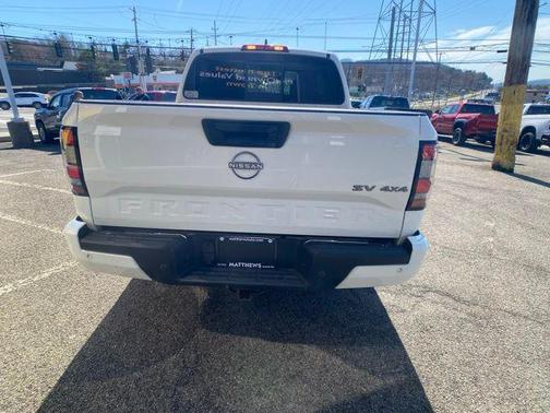 2022 Nissan Frontier SV