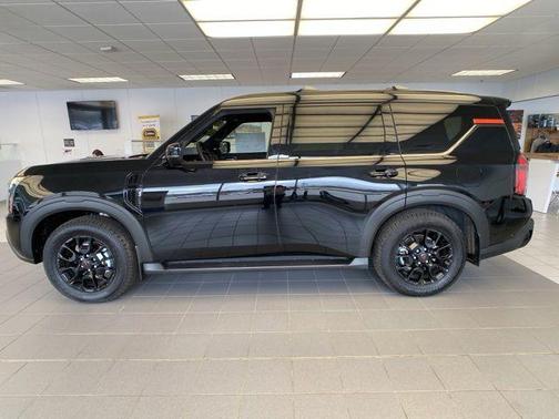 Super Black 2025 Nissan Armada PRO-4X 4WD