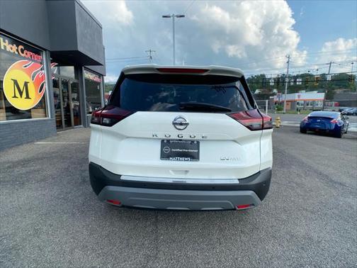 2021 Nissan Rogue SV