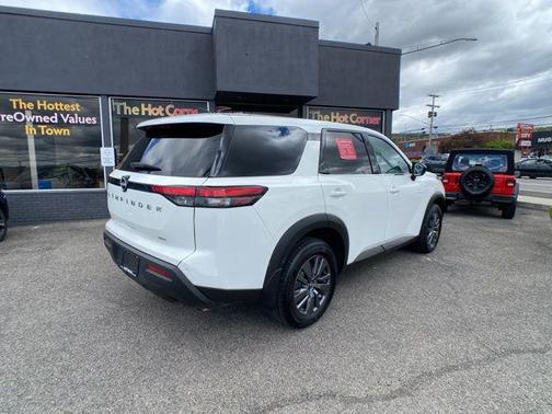 Glacier White 2024 Nissan Pathfinder S 4WD