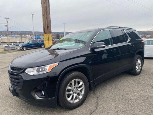 2021 Chevrolet Traverse LT Leather
