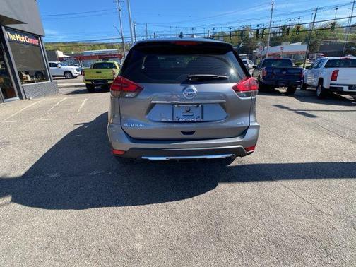 Gun Metallic 2018 Nissan Rogue S