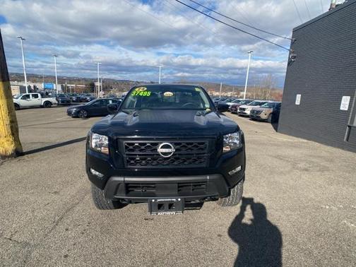 2024 Nissan Frontier SV