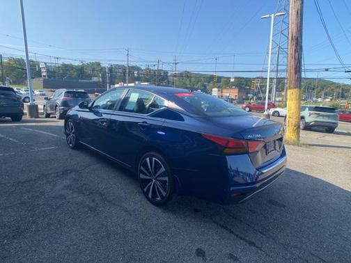 2022 Nissan Altima SR Intelligent AWD
