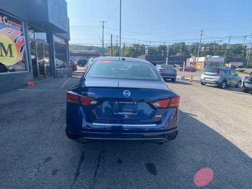 2022 Nissan Altima SR Intelligent AWD