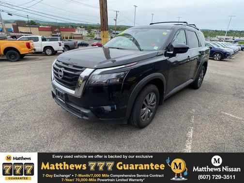 Super Black 2025 Nissan Pathfinder SV 4WD