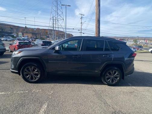 2025 Toyota RAV4 Hybrid XLE Premium