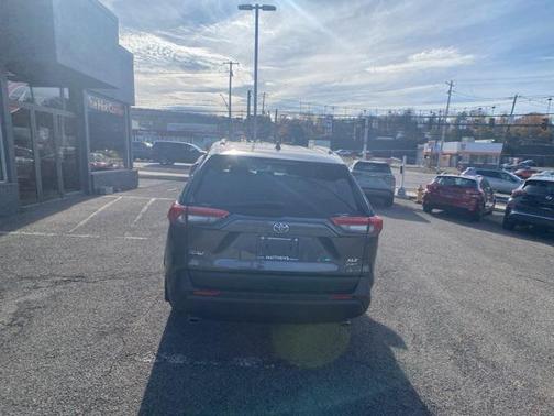 2025 Toyota RAV4 Hybrid XLE Premium