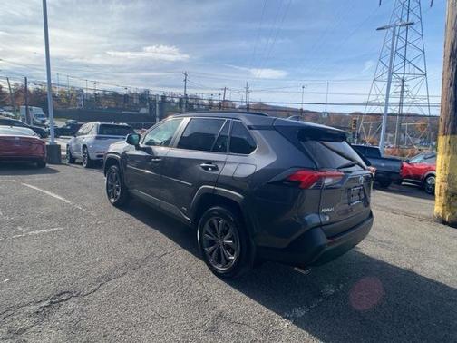 2025 Toyota RAV4 Hybrid XLE Premium