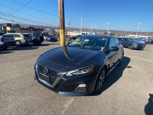 2022 Nissan Altima 2.5 SV