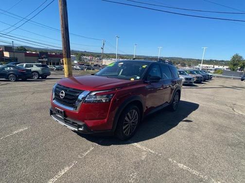 2022 Nissan Pathfinder SL 4WD
