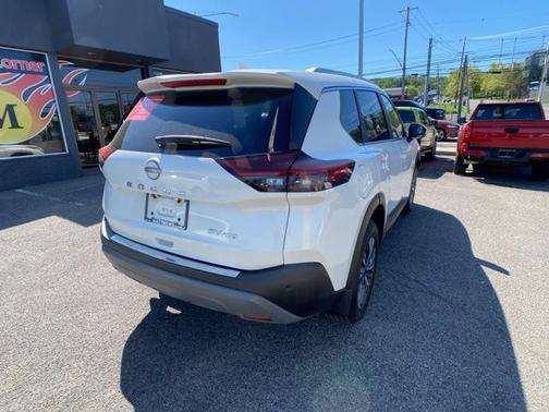 White 2023 Nissan Rogue SV