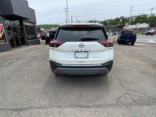 White 2023 Nissan Rogue SV