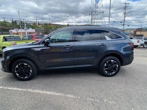 Gravity Grey 2024 Kia Sorento S