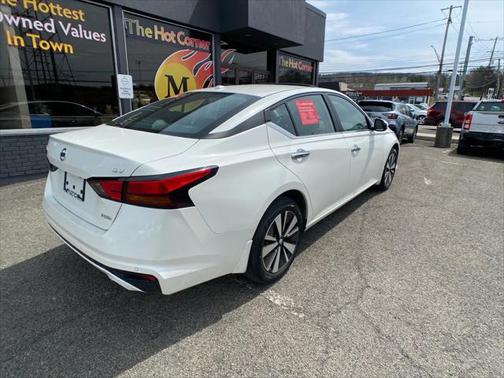 2022 Nissan Altima 2.5 SV
