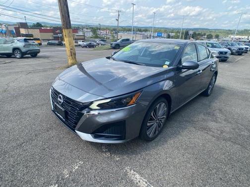 2025 Nissan Altima 2.5 SL