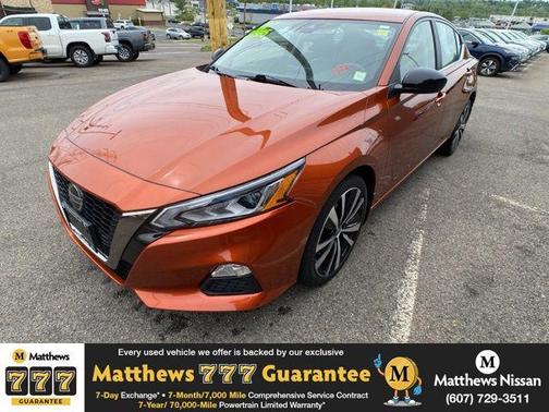 Sunset Drift Chromaflair 2022 Nissan Altima SR Intelligent AWD
