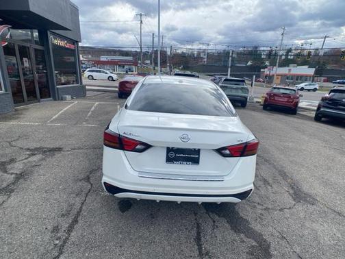 2022 Nissan Altima 2.5 SV