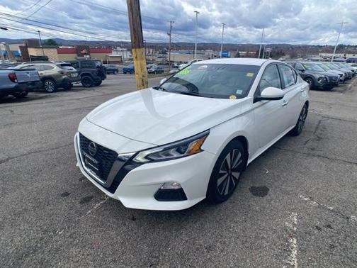 2022 Nissan Altima 2.5 SV