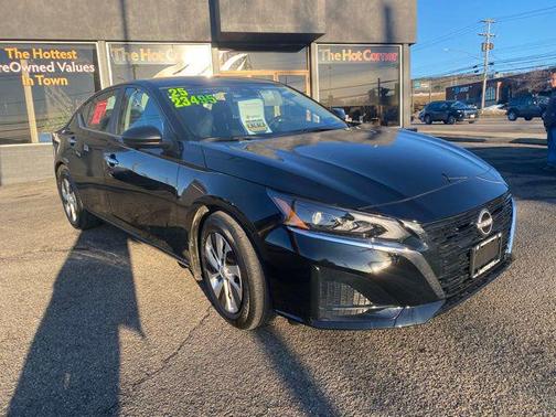 2025 Nissan Altima S FWD