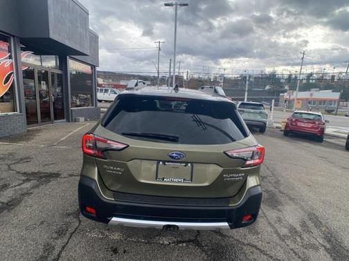 2024 Subaru Outback Touring XT