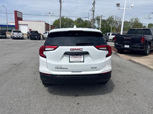 2022 GMC Terrain SLT