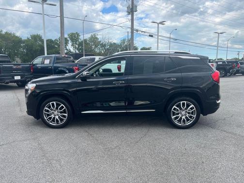 2022 GMC Terrain Denali