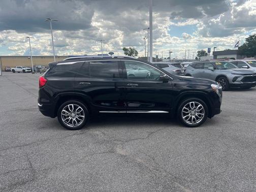 2022 GMC Terrain Denali