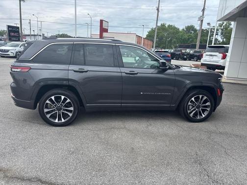2022 Jeep Grand Cherokee Overland