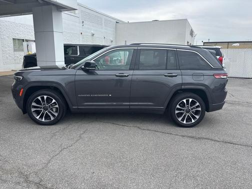 2022 Jeep Grand Cherokee Overland